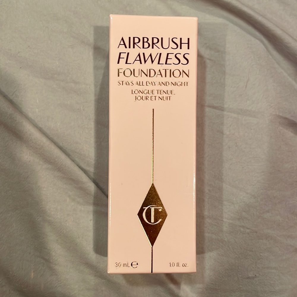 Charlotte tillbury airbrush foundation